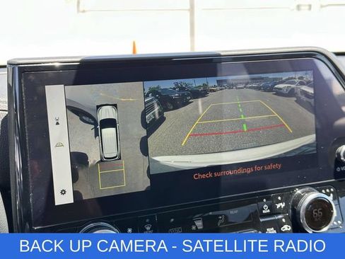 Used 2023 Toyota Highlander Limited AWD/4WD image 4