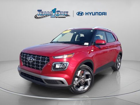 Certified 2024 Hyundai Venue SEL image 4
