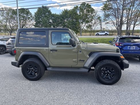 Used 2025 Jeep Wrangler Sport image 8