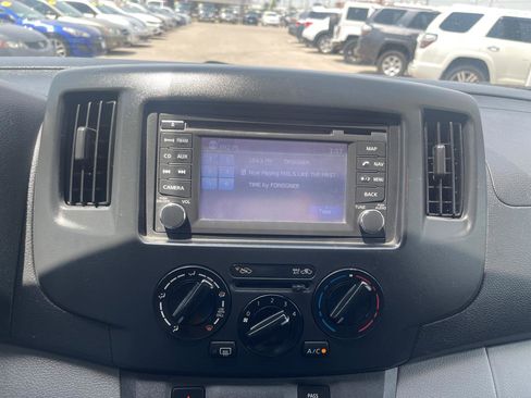 Used 2014 Nissan NV200 SV w/ Technology Package FWD image 17