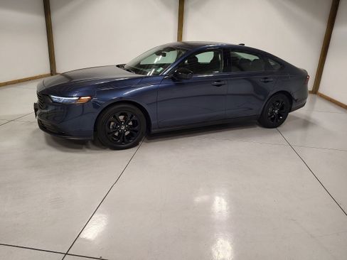 Used 2025 Honda Accord SE image 3