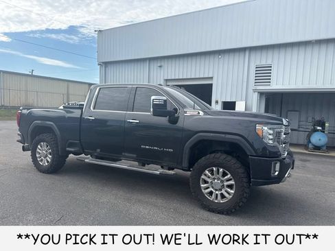Used 2020 GMC Sierra 2500 Denali w/ Denali Ultimate Package AWD/4WD image 2