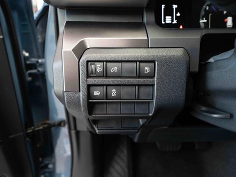 New 2026 Toyota 4Runner SR5 AWD/4WD image 11