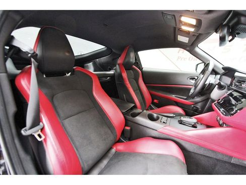 Used 2025 Nissan Z Performance w/ Floor Mat Package RWD image 11