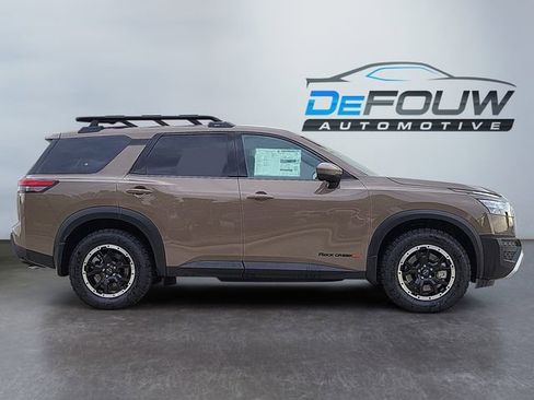 Used 2024 Nissan Pathfinder Rock Creek image 2