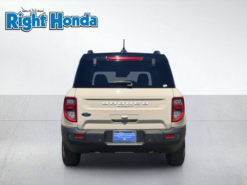 Used 2025 Ford Bronco Sport Outer Banks w/ Outer Banks Tech Package+ AWD/4WD image 5