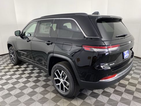 New 2025 Jeep Grand Cherokee Limited image 10