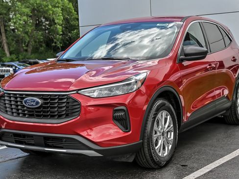Certified 2023 Ford Escape Active AWD/4WD image 5