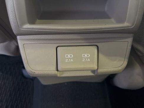 Used 2019 Subaru Outback 2.5i Premium image 21