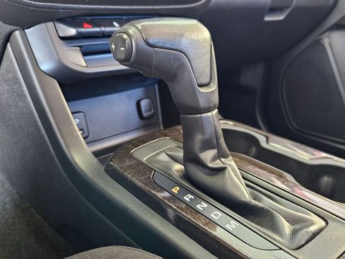 Used 2015 GMC Canyon SLE w/ Nightfall Edition RWD image 16