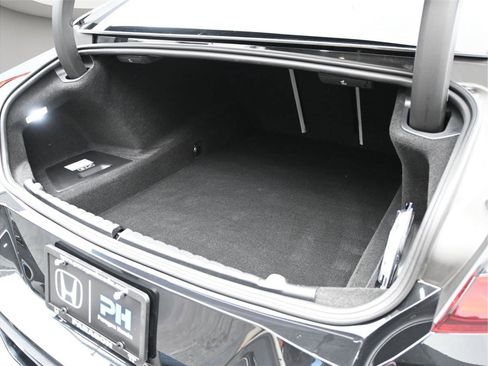 Used 2025 BMW M8 Competition image 22