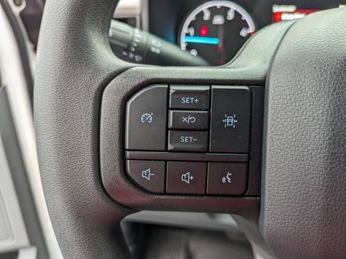 New 2025 Ford F550 4x4 Crew Cab image 18