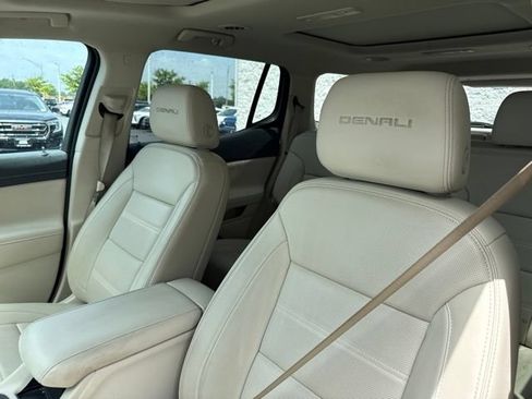 Used 2023 GMC Acadia Denali w/ Denali Technology Package AWD/4WD image 15