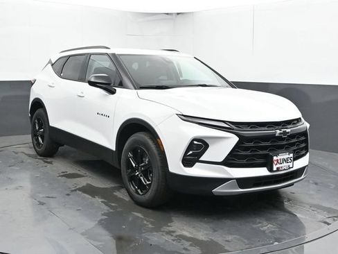 New 2026 Chevrolet Blazer LT w/ Convenience Package AWD/4WD image 5