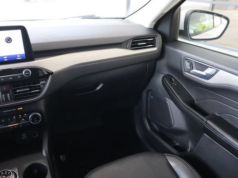 Used 2022 Ford Escape SEL FWD image 19