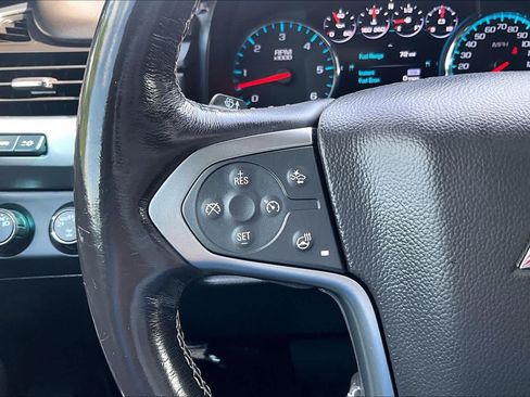 Used 2018 Chevrolet Suburban Premier AWD/4WD image 23