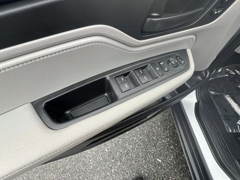 Used 2019 Honda Odyssey EX-L image 15