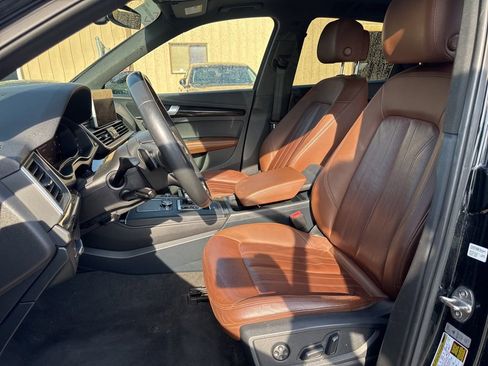 Used 2019 Audi Q5 2.0T Premium Plus w/ Premium Plus Package image 5