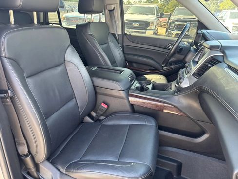 Used 2018 GMC Yukon SLT w/ Premium Edition AWD/4WD image 24