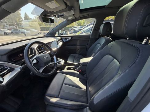 Used 2023 Audi Q4 e-tron Premium Plus w/ Premium Plus RWD image 6