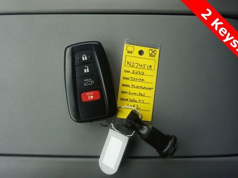 Used 2023 Toyota Highlander Limited AWD/4WD image 32