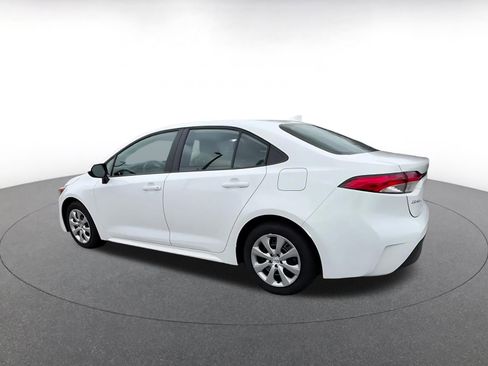 Used 2025 Toyota Corolla LE image 10