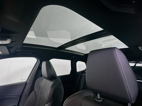 Used 2025 BMW X1 xDrive28i AWD/4WD image 27