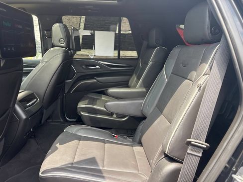 Used 2023 Cadillac Escalade Sport AWD/4WD image 24
