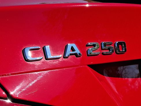 Used 2018 Mercedes-Benz CLA 250 4MATIC image 30