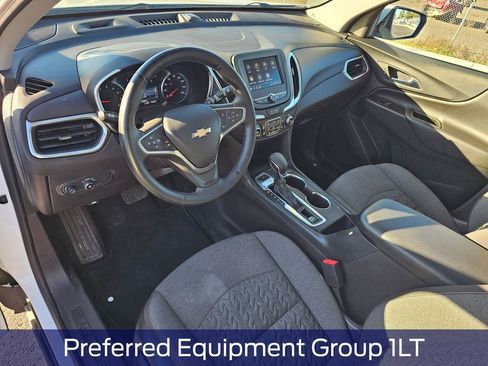 Used 2024 Chevrolet Equinox LT AWD/4WD image 2