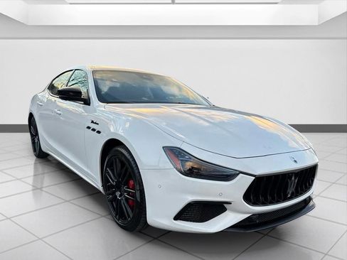 Used 2022 Maserati Ghibli Modena Q4 image 7
