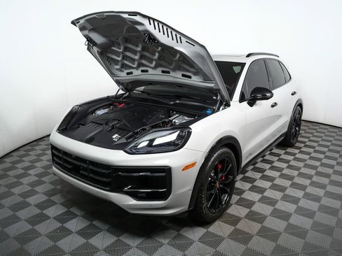 Certified 2025 Porsche Cayenne GTS image 35