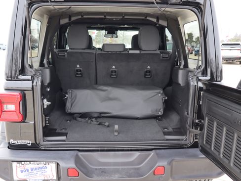 Used 2025 Jeep Wrangler Sahara w/ Safety Group image 27