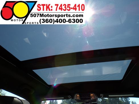 Used 2014 Chrysler 300 C image 19