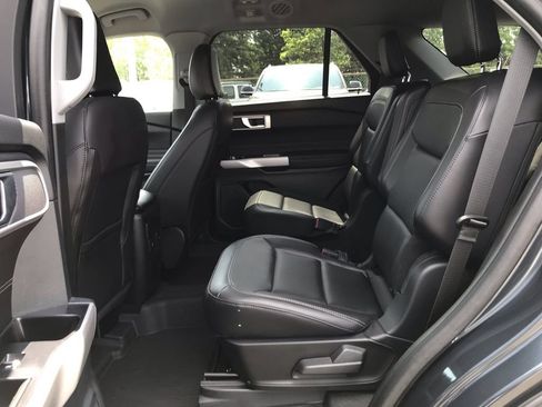 Used 2024 Ford Explorer XLT w/ Equipment Group 202A AWD/4WD image 13