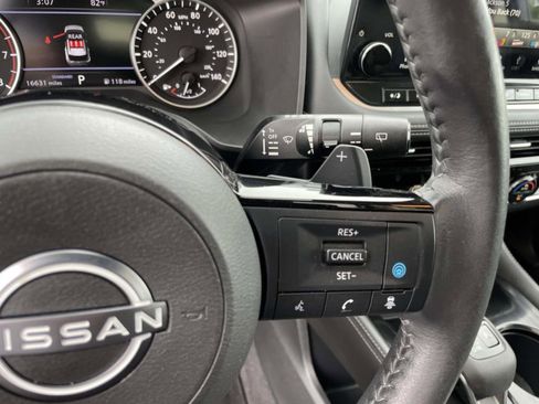 Used 2023 Nissan Rogue SL w/ SL Premium Package FWD image 25