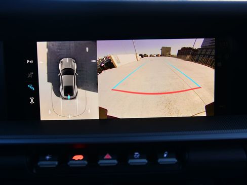 Certified 2026 Porsche 911 Carrera image 28