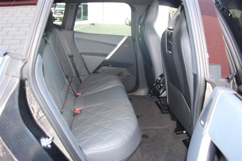 Used 2024 BMW iX xDrive50 w/ Premium Package AWD/4WD image 24