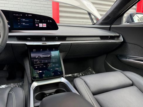 Used 2023 Lucid Air Touring AWD/4WD image 27