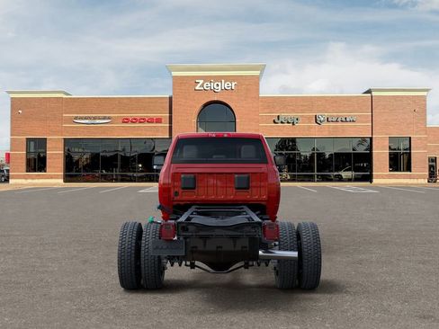 New 2026 RAM 5500 Tradesman AWD/4WD image 7