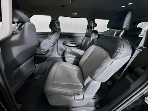 Used 2024 Kia EV9 Light Long Range image 28