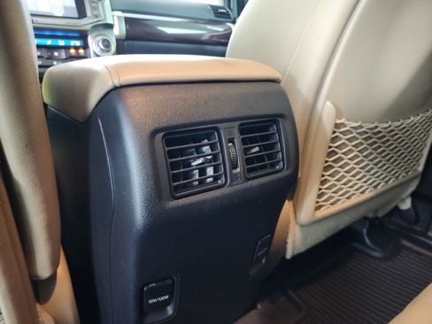 Used 2016 Toyota 4Runner Limited AWD/4WD image 17