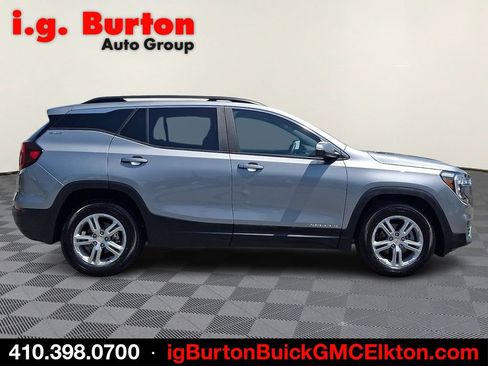 Used 2023 GMC Terrain SLE w/ Driver Convenience Package FWD image 7