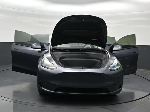 Used 2022 Tesla Model Y Performance AWD/4WD image 35