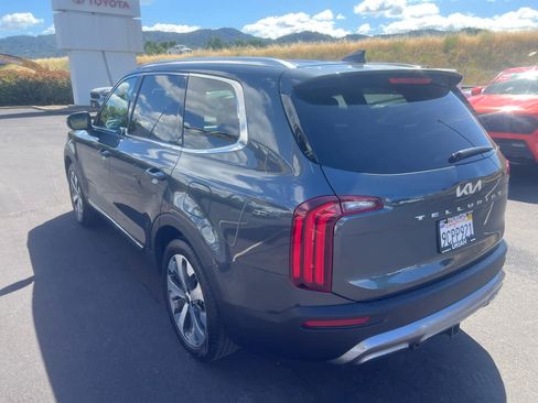 Used 2022 Kia Telluride EX w/ EX Premium Package image 8