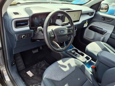 New 2026 Ford Maverick XLT image 9