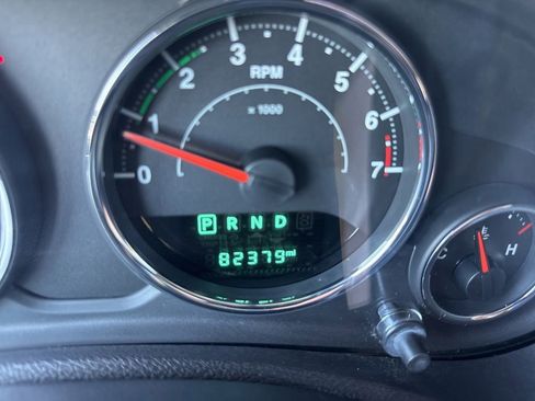 Used 2017 Jeep Wrangler Unlimited Sahara w/ Connectivity Group AWD/4WD image 24