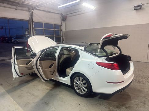 Used 2015 Kia Optima EX w/ EX Premium Package image 10
