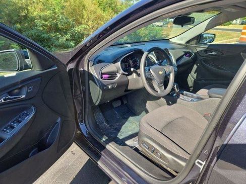 Used 2023 Chevrolet Malibu LT FWD image 11