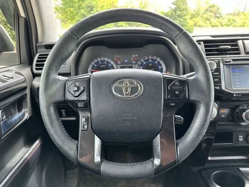 Used 2017 Toyota 4Runner TRD Off-Road Premium AWD/4WD image 8